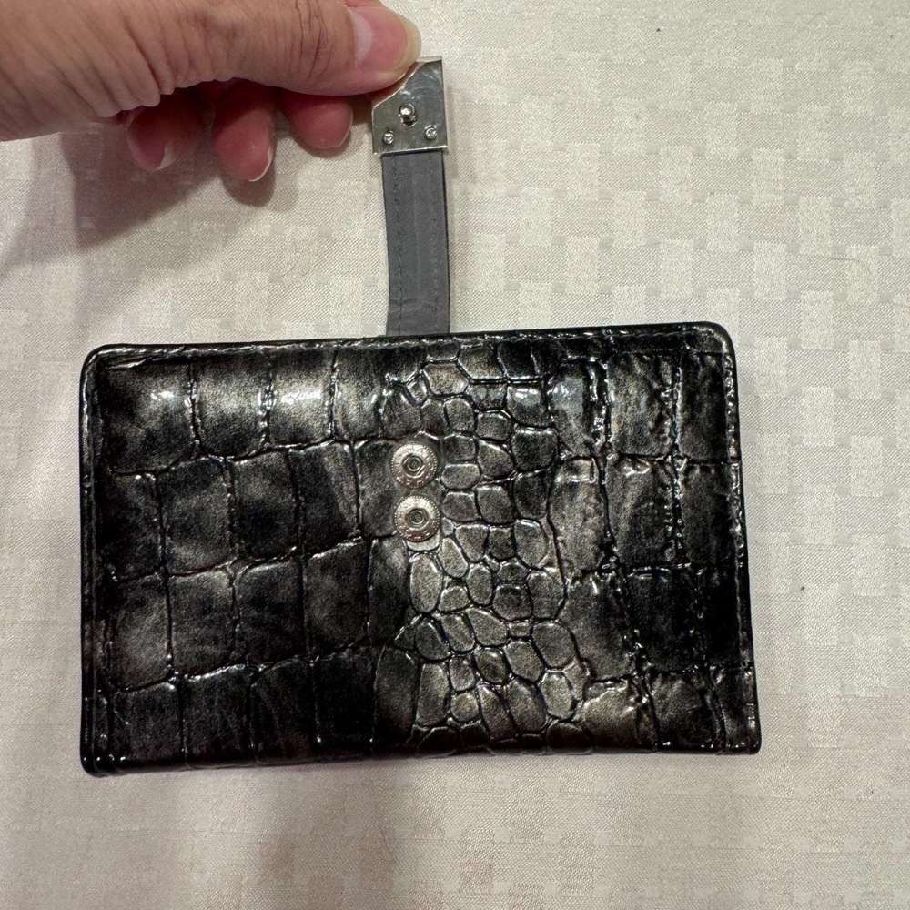 Black Faux Crocodile Leather Texture Wallet EUC - Picture 7 of 8